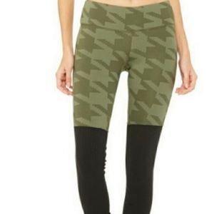 Alo goddess houndstooth leg warmer leggings small